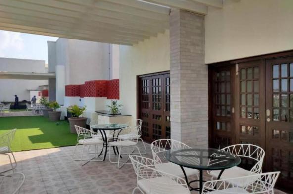 Good Stay Pool View Premium Studio Apartment 206 Dabolim Bagian luar foto