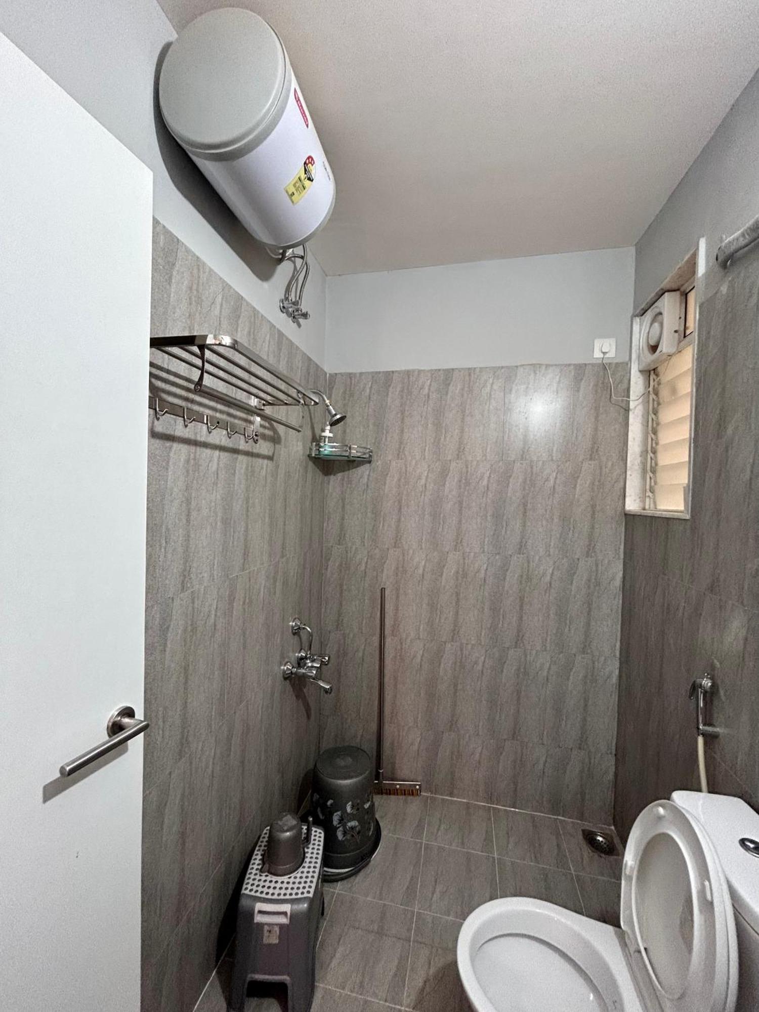 Good Stay Pool View Premium Studio Apartment 206 Dabolim Bagian luar foto