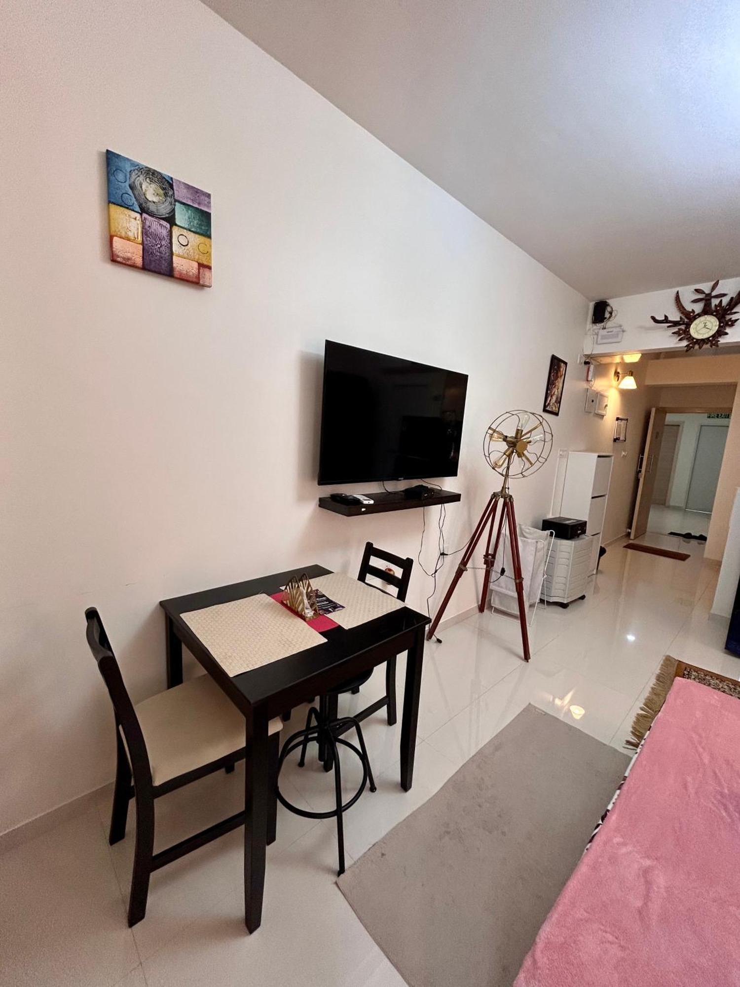 Good Stay Pool View Premium Studio Apartment 206 Dabolim Bagian luar foto