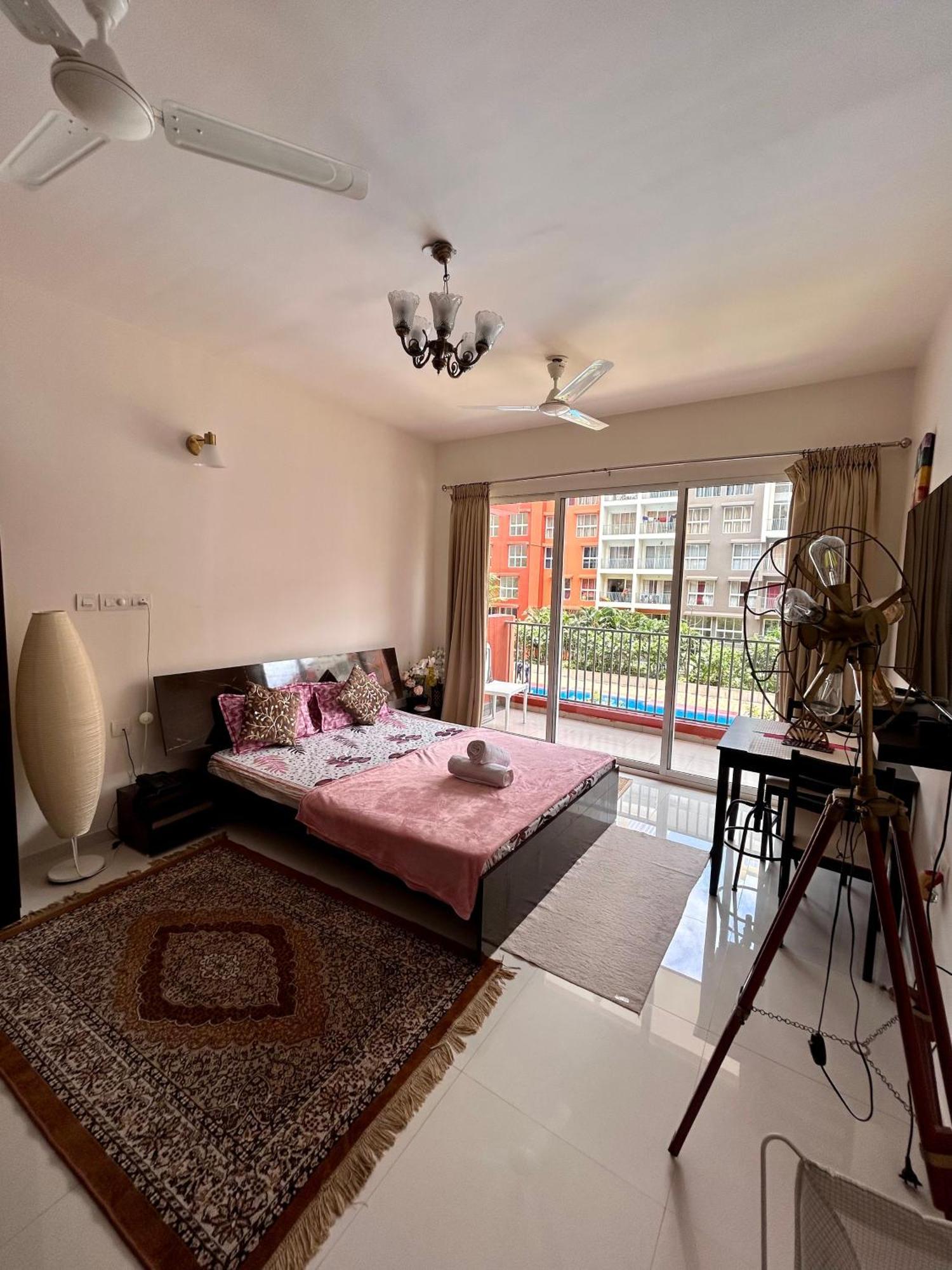 Good Stay Pool View Premium Studio Apartment 206 Dabolim Bagian luar foto