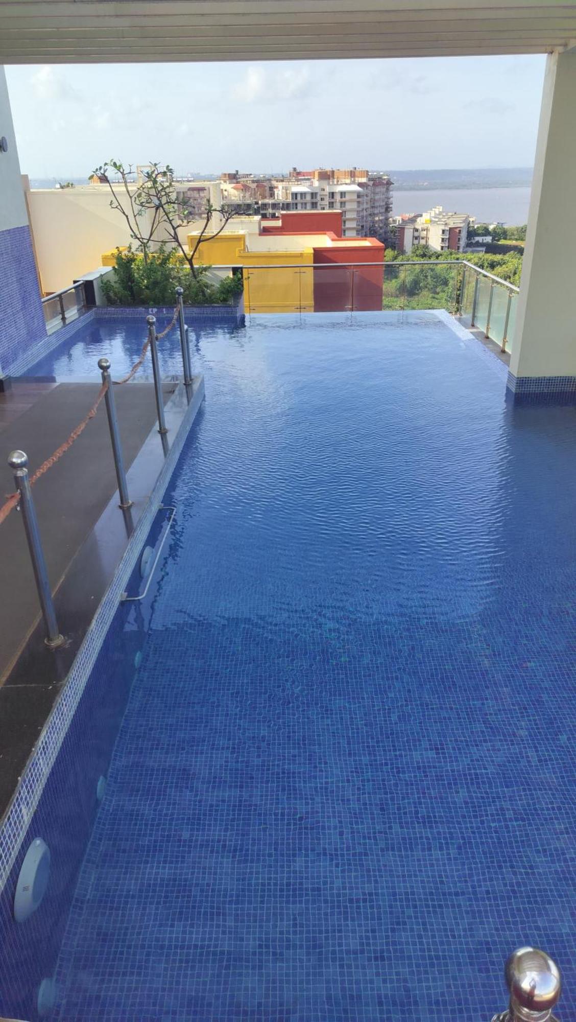 Good Stay Pool View Premium Studio Apartment 206 Dabolim Bagian luar foto